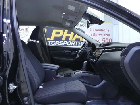 Used 2019 Nissan Rogue Sport SV w/ Technology Package image 8