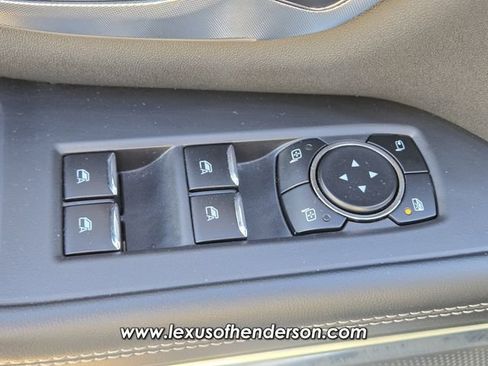 Used 2025 Ford Expedition Platinum AWD/4WD image 23