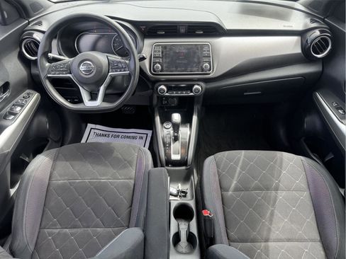 Used 2018 Nissan Kicks SV FWD image 11