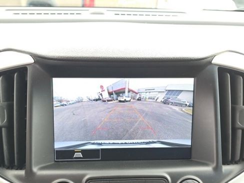 Used 2024 GMC Terrain SLT image 20