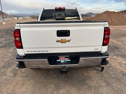 Used 2015 Chevrolet Silverado 2500 LTZ w/ Duramax Plus Package image 7