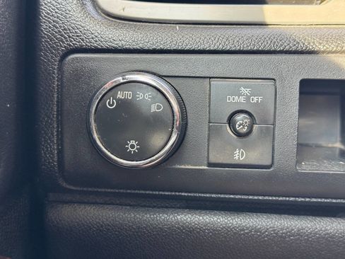 Used 2013 GMC Yukon XL Denali image 17