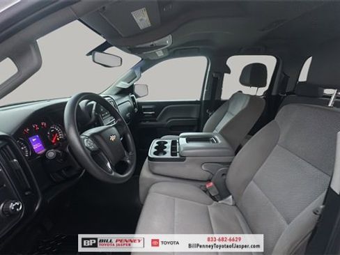 Used 2018 Chevrolet Silverado 1500 Custom w/ Custom Value Package image 11