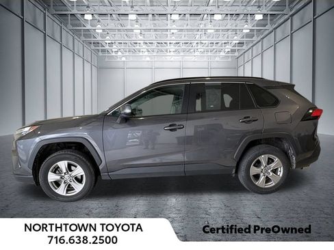 Used 2024 Toyota RAV4 XLE AWD/4WD image 3