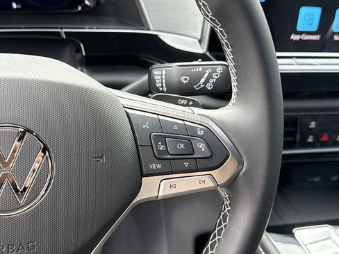 New 2026 Volkswagen Atlas Cross Sport SE image 35