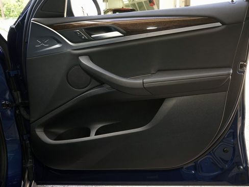 Used 2024 BMW X4 xDrive30i image 18