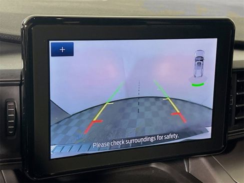 Used 2022 Ford Explorer XLT image 13