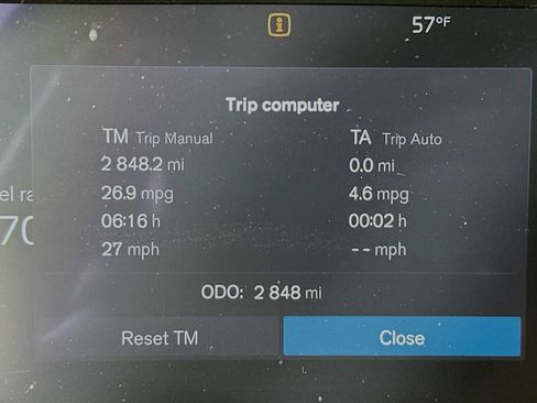 Used 2025 Volvo XC40 B5 Core w/ Protection Package Premier image 12