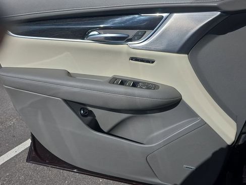 Used 2021 Cadillac XT6 Premium Luxury image 25