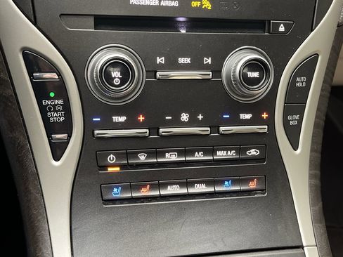 Used 2019 Lincoln Nautilus Reserve image 23