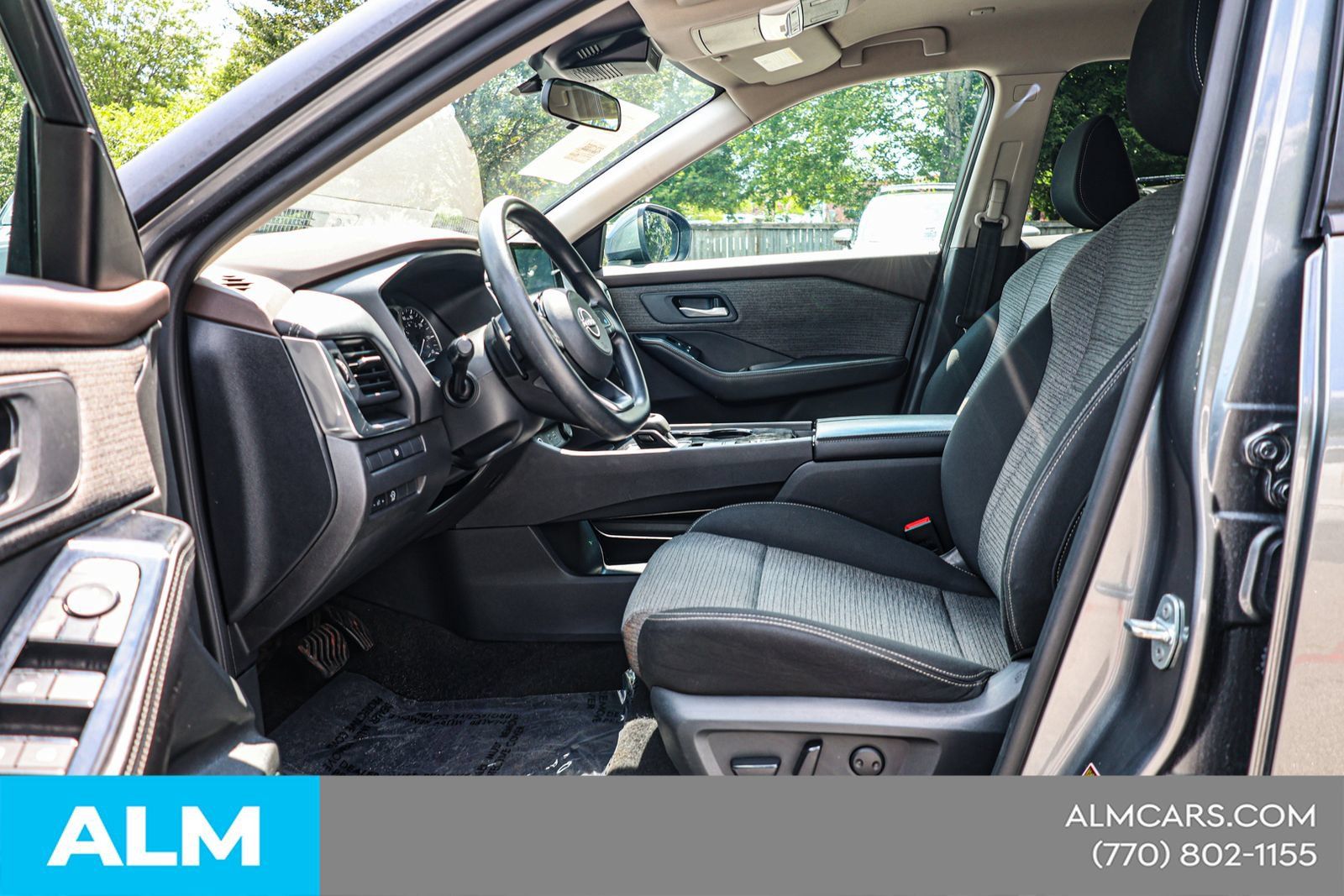 Used 2023 Nissan Rogue SV FWD image 17
