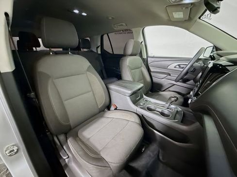 Used 2018 Chevrolet Traverse LS image 29