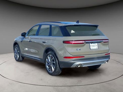New 2025 Lincoln Corsair AWD w/ Equipment Group 101A image 3
