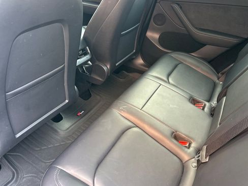 Used 2023 Tesla Model Y Long Range image 16