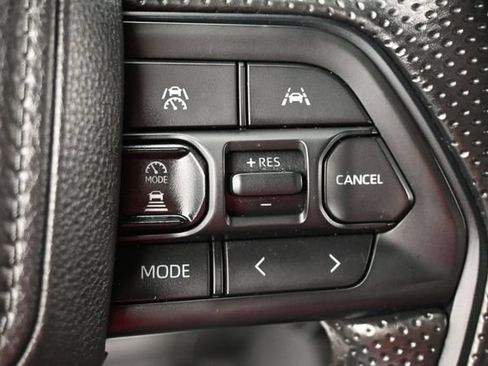 Used 2024 Toyota Tacoma SR5 AWD/4WD image 17