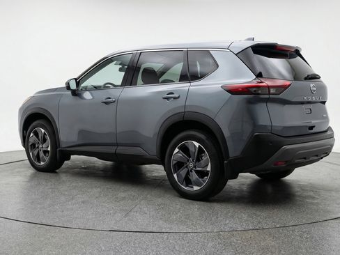 Used 2025 Nissan Rogue SV image 6