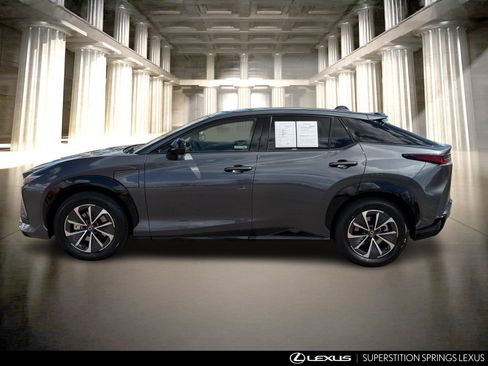 Used 2023 Lexus RZ 450e Premium w/ Technology Package image 9