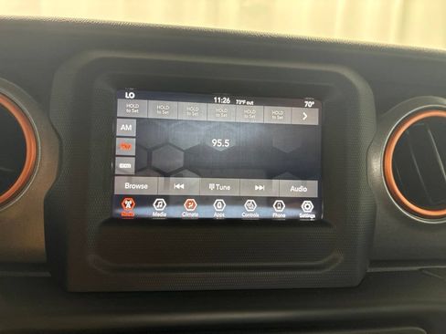 Used 2021 Jeep Gladiator Mojave w/ Cold Weather Group AWD/4WD image 17
