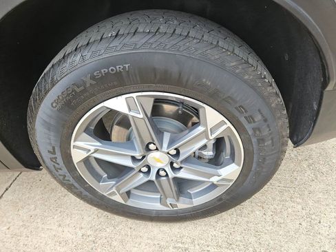 Used 2025 Chevrolet Blazer LT FWD image 25