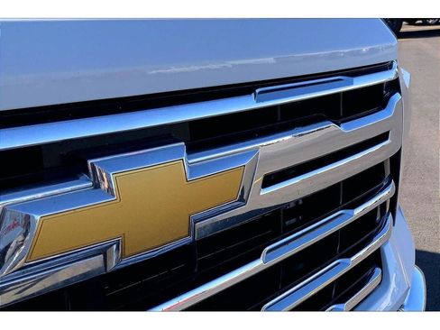 Used 2024 Chevrolet Silverado 3500 LTZ AWD/4WD image 31