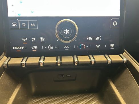 Used 2025 GMC Terrain Elevation image 15