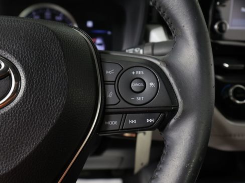 Used 2020 Toyota Corolla SE FWD image 33