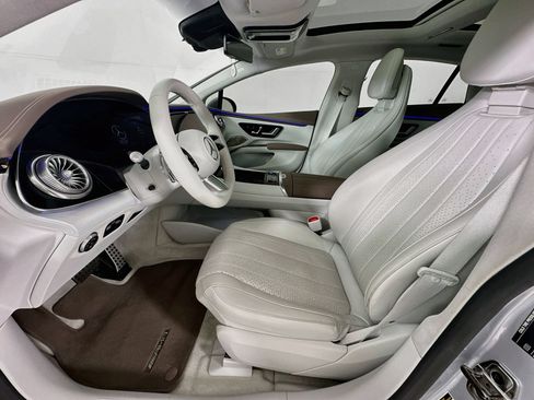 Used 2023 Mercedes-Benz EQS 580 4MATIC Sedan image 23