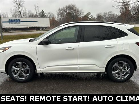 Used 2024 Ford Escape ST-Line image 3