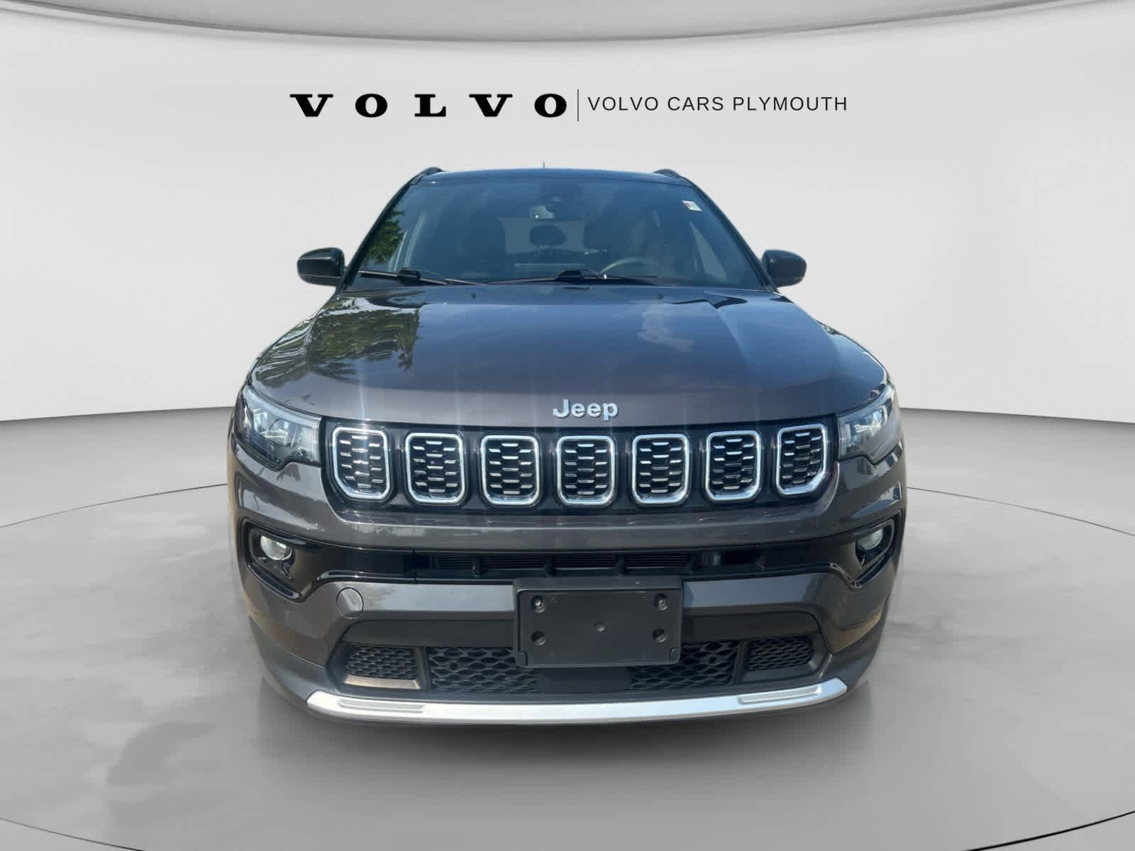 Used 2024 Jeep Compass Limited w/ Sun and Sound Group AWD/4WD image 3
