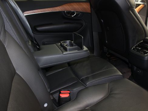 Used 2023 Volvo XC90 B6 Plus w/ Protection Package Premier AWD/4WD image 46