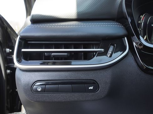 Used 2023 INFINITI QX60 Luxe w/ Performance Audio Package AWD/4WD image 71