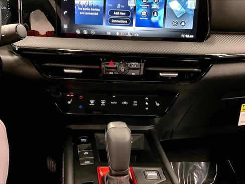 New 2026 Nissan Kicks SR w/ SR Premium Package AWD/4WD image 24