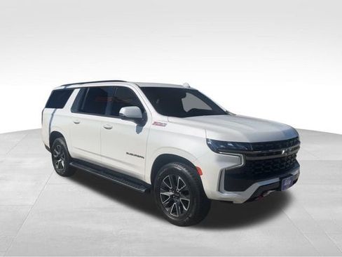 Used 2021 Chevrolet Suburban Z71 w/ Luxury Package image 9