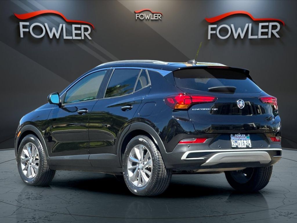 Used 2021 Buick Encore GX Select w/ Advanced Technology Package FWD image 3