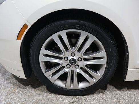 Used 2013 Lincoln MKZ image 9