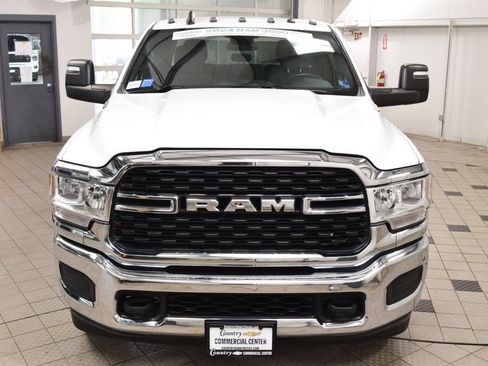 Used 2024 RAM 3500 SLT w/ Quick Order Package 2YG SLT AWD/4WD image 2