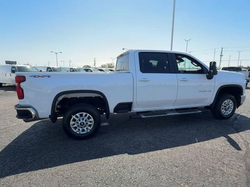 Used 2025 Chevrolet Silverado 2500 LT w/ Convenience Package AWD/4WD image 8