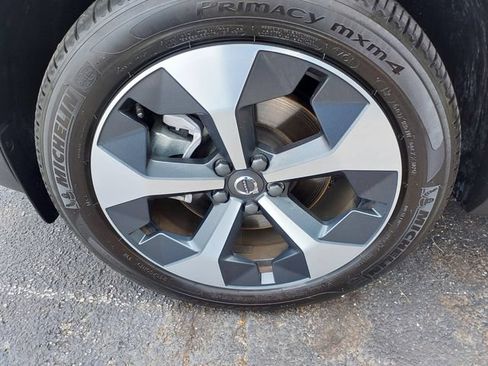 Used 2026 Volvo XC40 B5 Plus AWD/4WD image 4