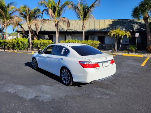 Used 2015 Honda Accord Sport image 7