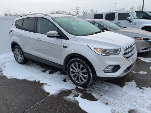 Used 2018 Ford Escape Titanium w/ Ford Safe & Smart Package image 13