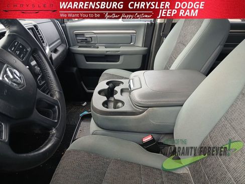 Used 2019 RAM 1500 Classic SLT w/ Luxury Group image 10