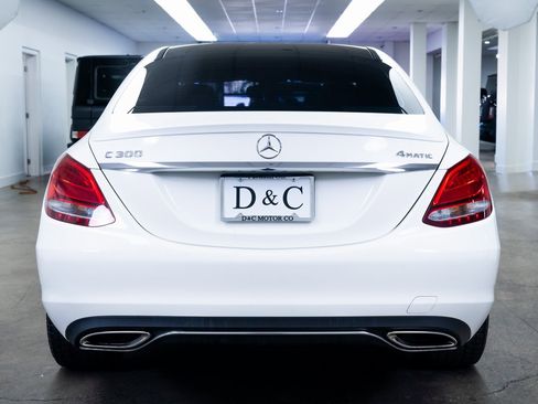 Used 2018 Mercedes-Benz C 300 4MATIC Sedan image 5