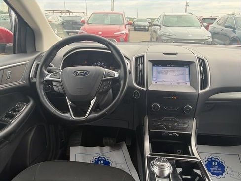 Used 2019 Ford Edge SEL AWD/4WD image 14