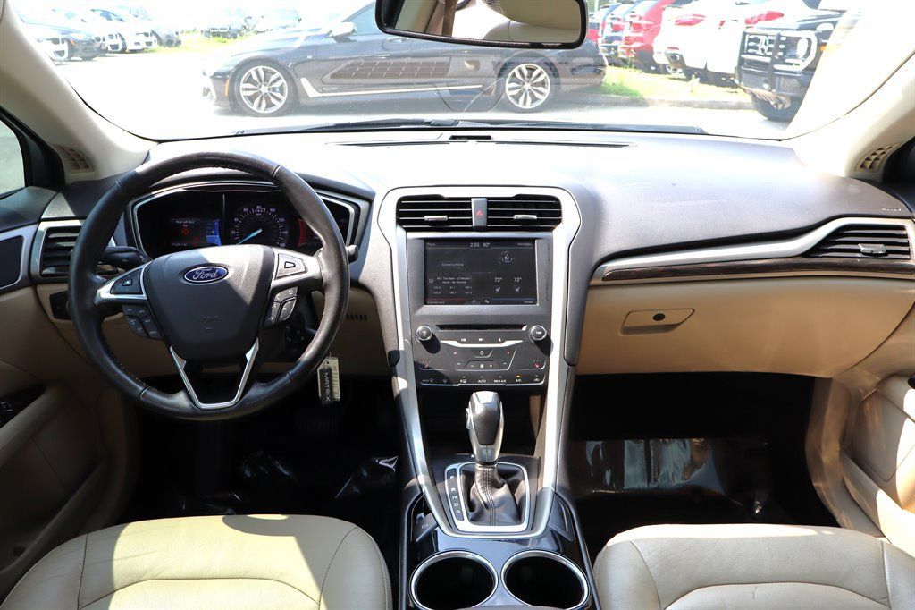 Used 2013 Ford Fusion SE FWD image 12