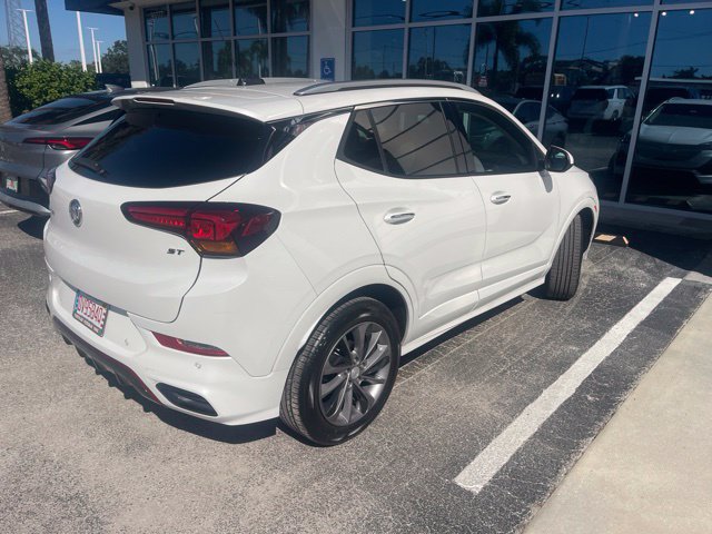 Used 2022 Buick Encore GX Essence w/ Advanced Technology Package FWD image 5