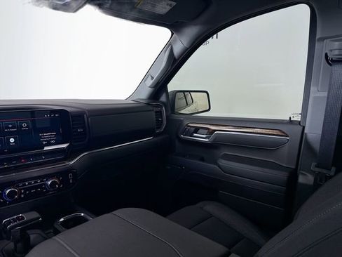 Used 2025 GMC Sierra 1500 Elevation image 27
