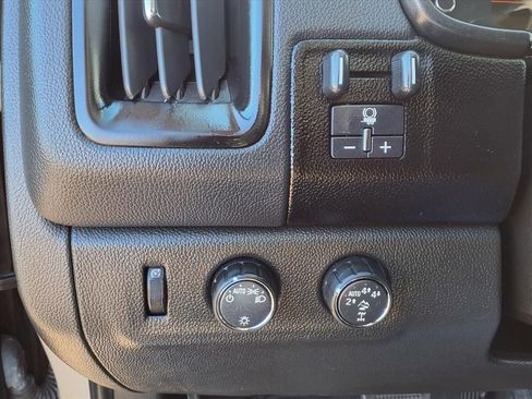 Used 2022 Chevrolet Colorado ZR2 image 14