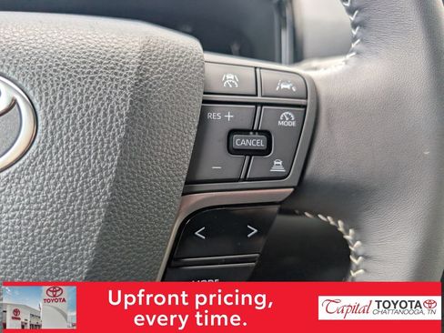 Used 2026 Toyota Camry SE AWD/4WD image 16