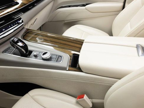 Used 2021 Cadillac Escalade Premium Luxury Platinum w/ LPO, Radiant Package image 24