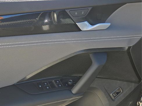 New 2026 Volkswagen Tiguan SE image 15